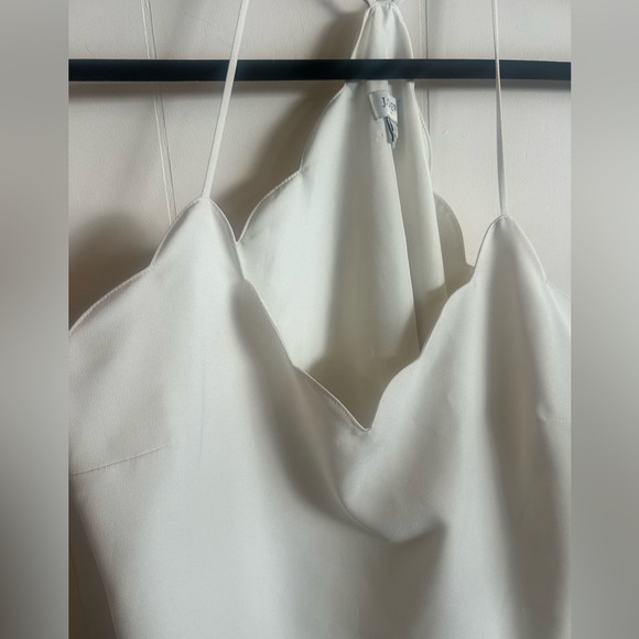 J Crew. Spaghetti strapped scallop edge ivory camisole size 12 light weight - Picture 5 of 7